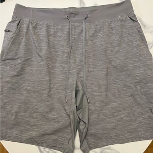 Lululemon Athletica Men’s T.H.E. Short with Liner – Heathered Gray